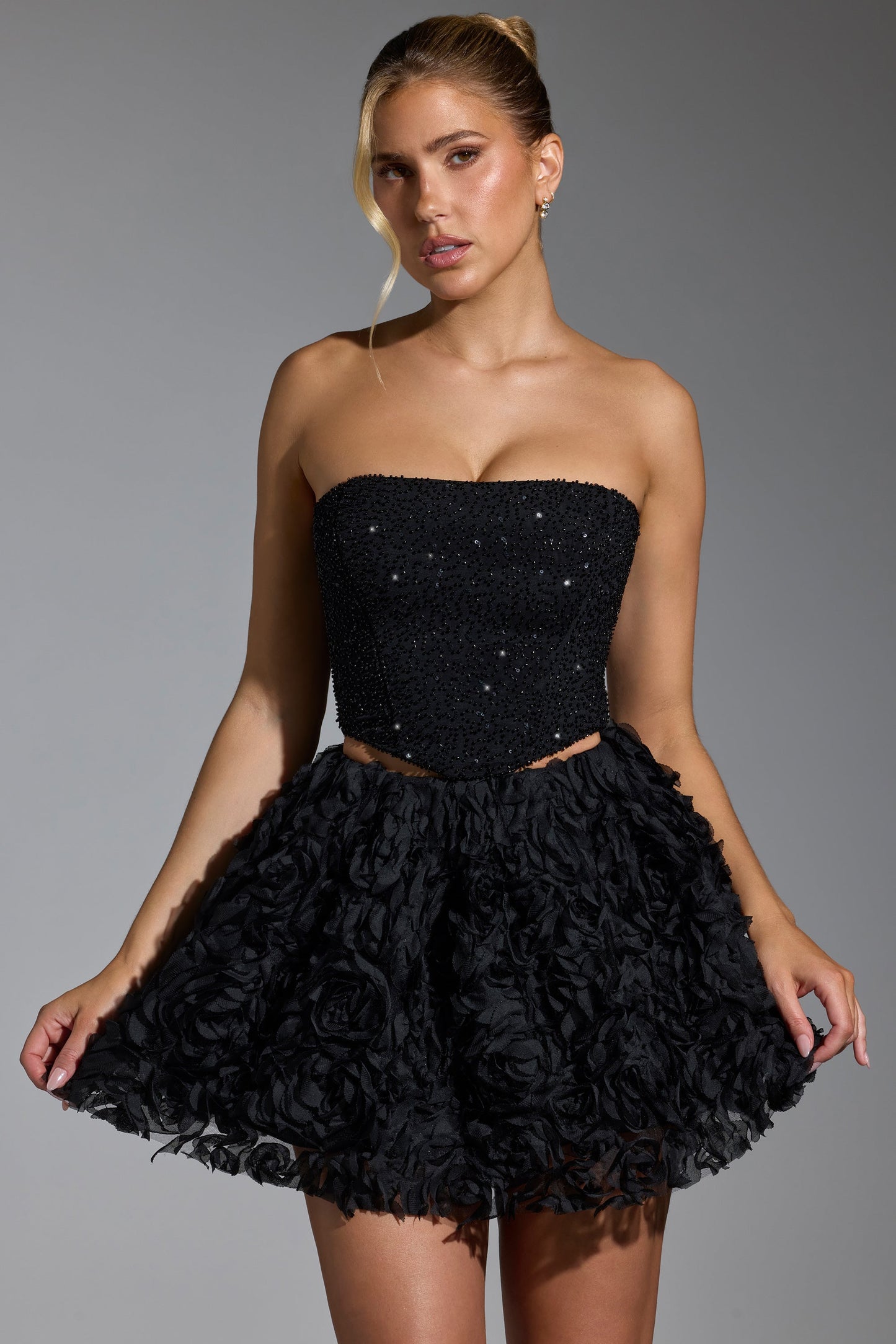 Floral-Appliqu�� Mini Skirt in Black