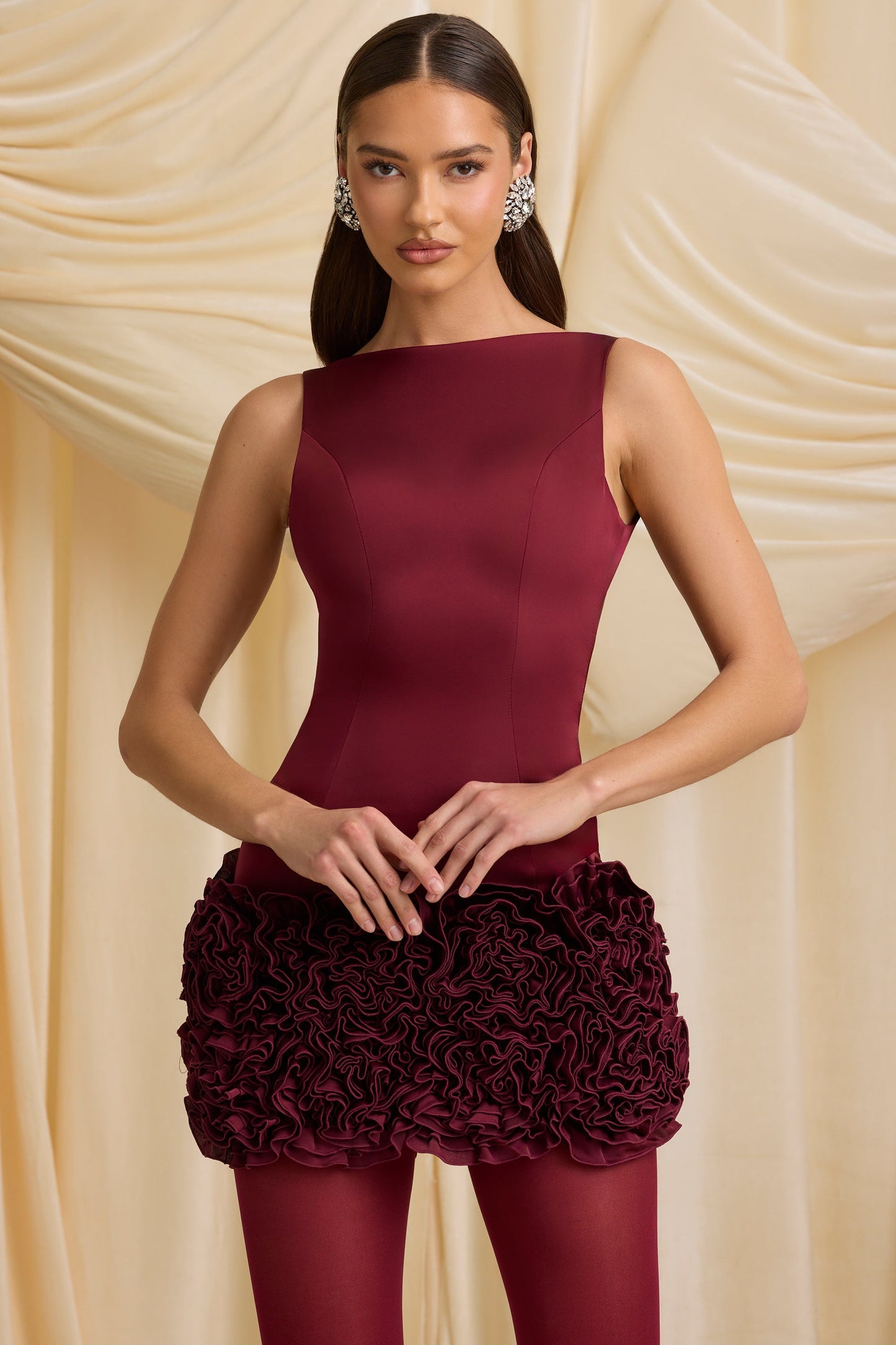 Appliqu�� Open-Back Mini Dress in Wine Red