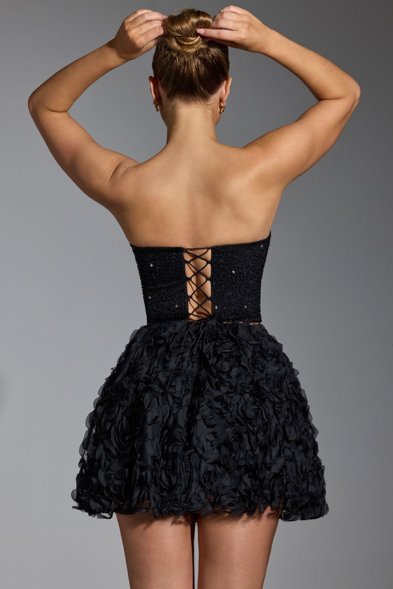 Floral-Appliqu�� Mini Skirt in Black